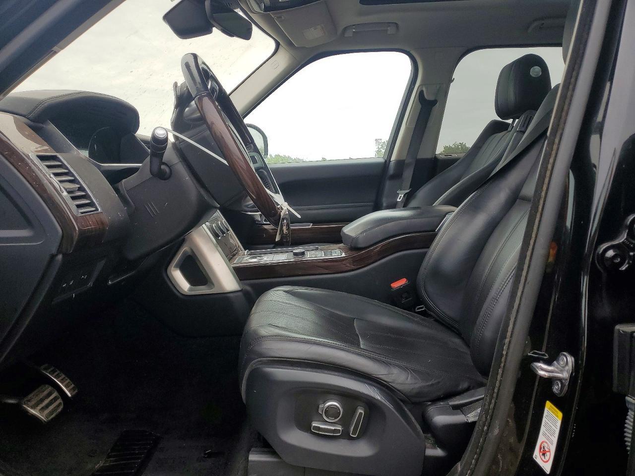 2017 Land Rover Range Rover Supercharged - Image 7