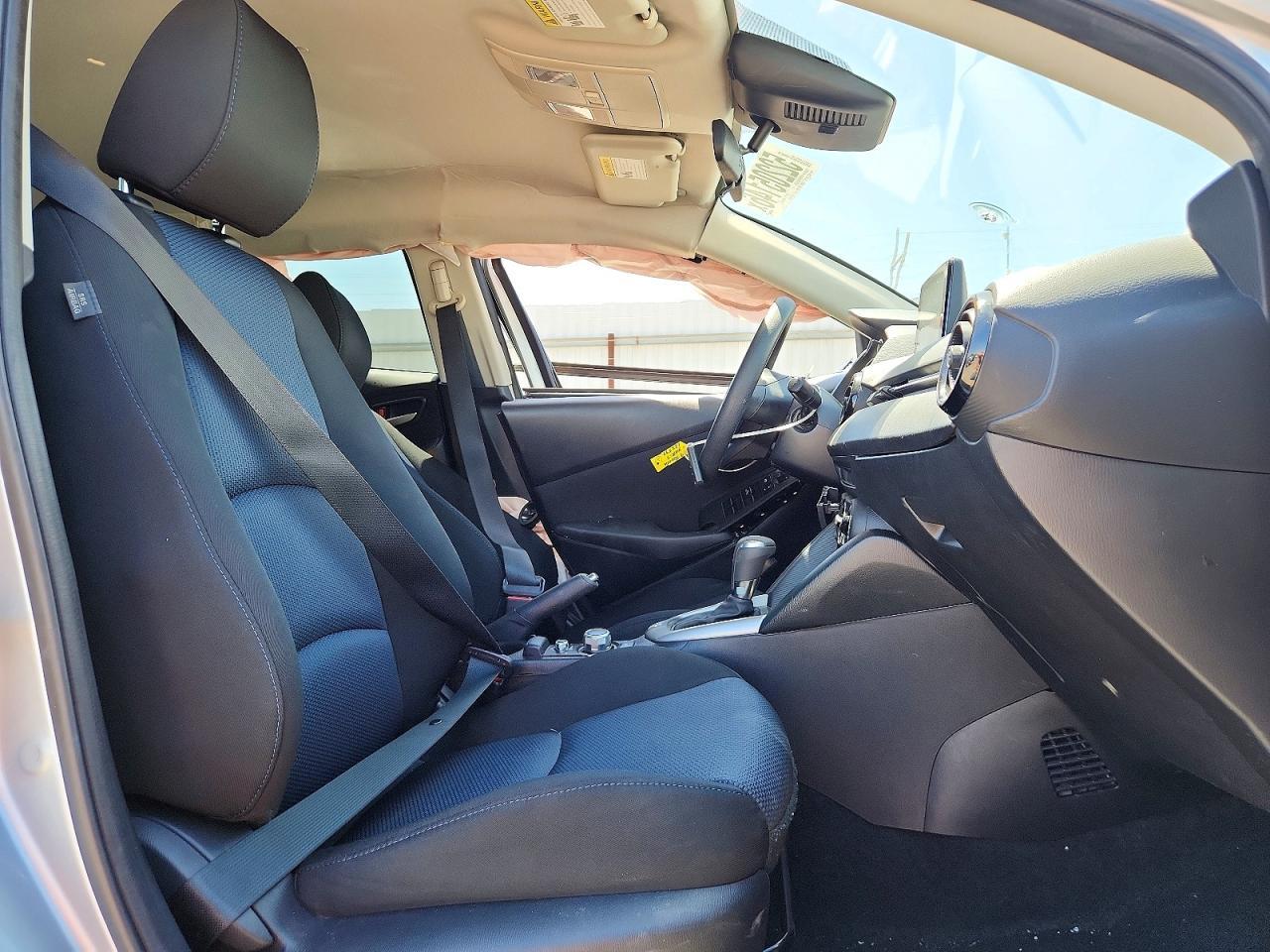 2019 Toyota Yaris L - Image 7