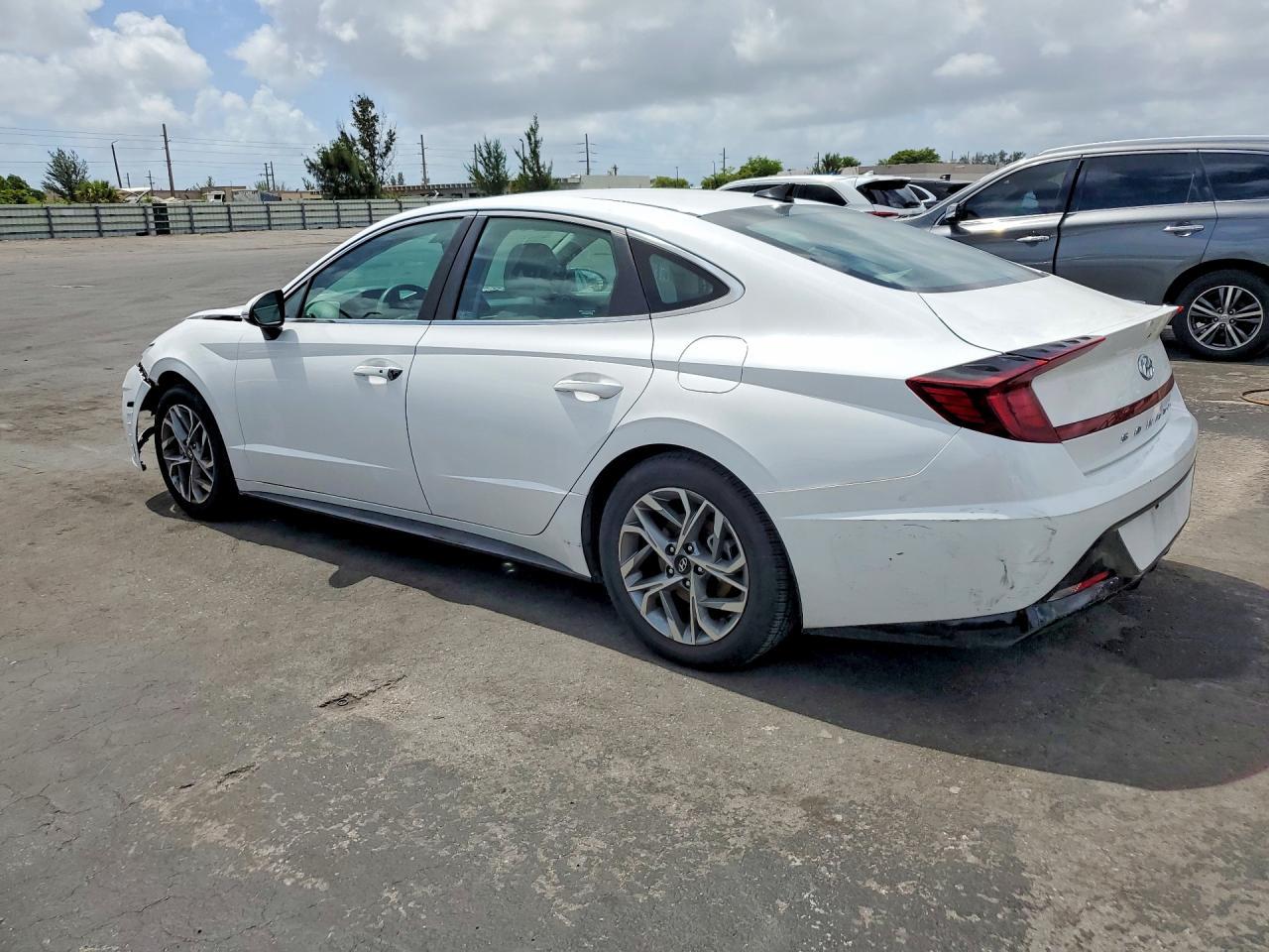 2023 Hyundai Sonata Sel - Фото 2