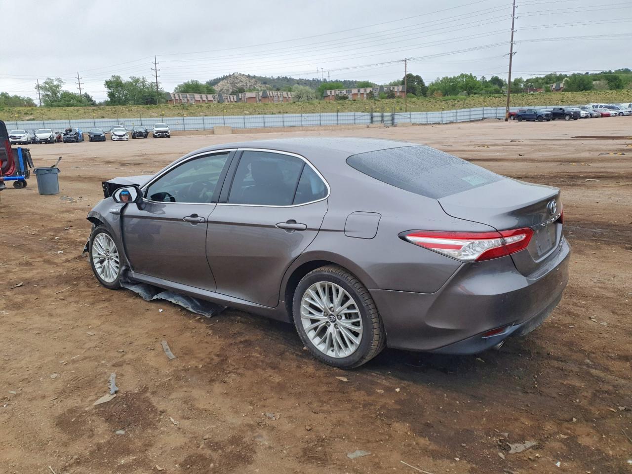 2018 Toyota Camry Hybrid Xle - Фото 2