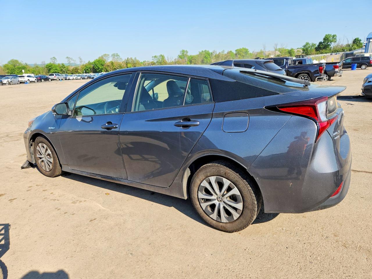 2022 Toyota Prius Xle Awd-E - Image 2