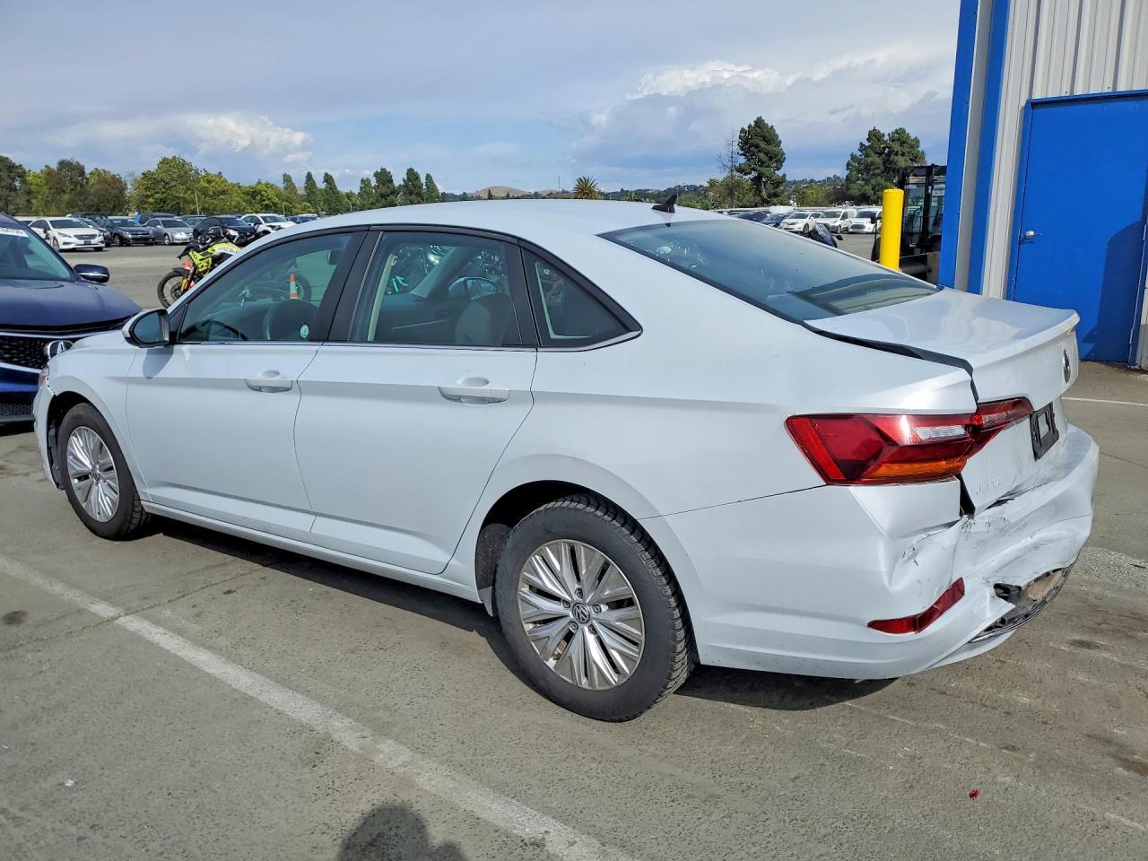 2019 Volkswagen Jetta S - Фото 2