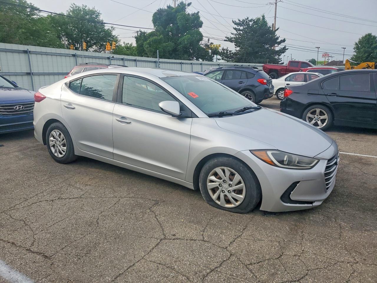 2017 Hyundai Elantra Se - Фото 4