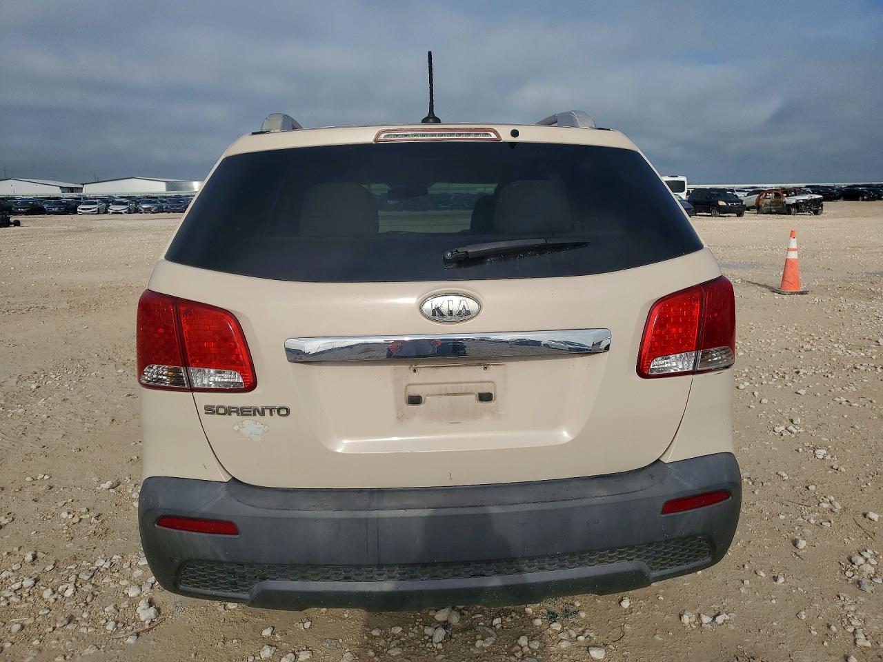 2011 Kia Sorento Lx - Фото 6