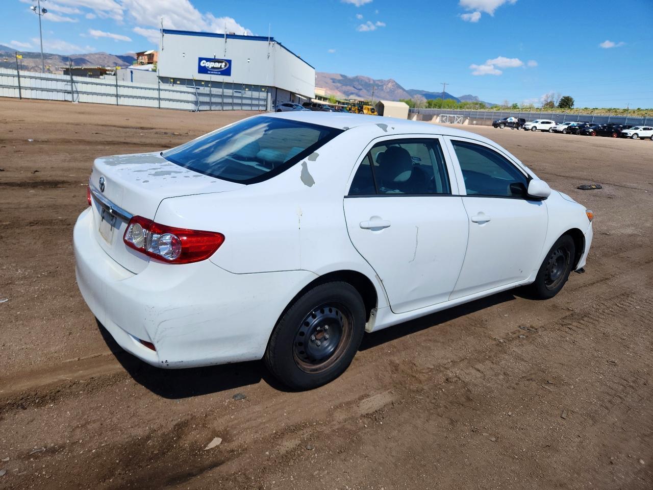 2013 Toyota Corolla L - Фото 3