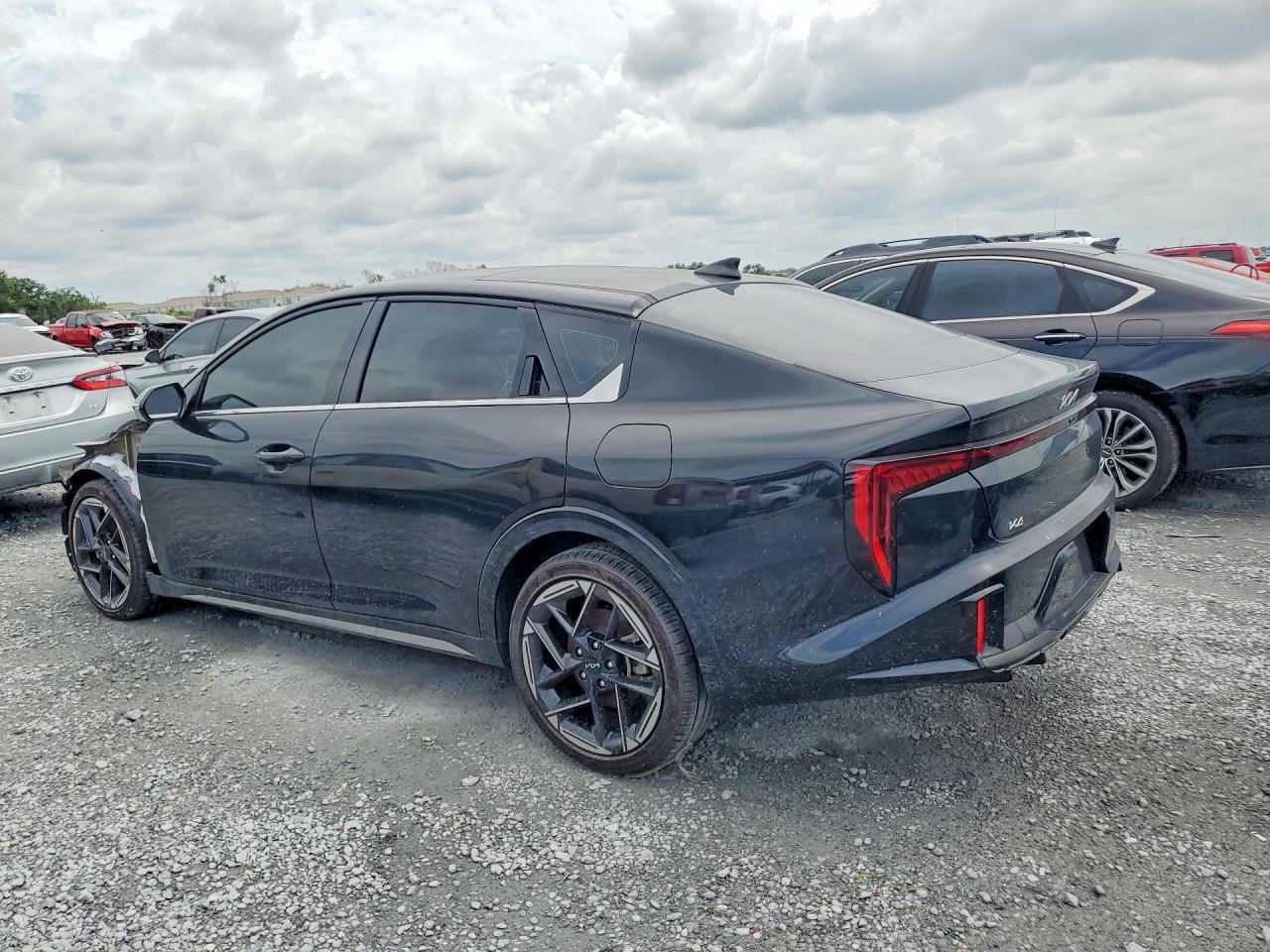 2025 Kia K4 Gt Line - Фото 2