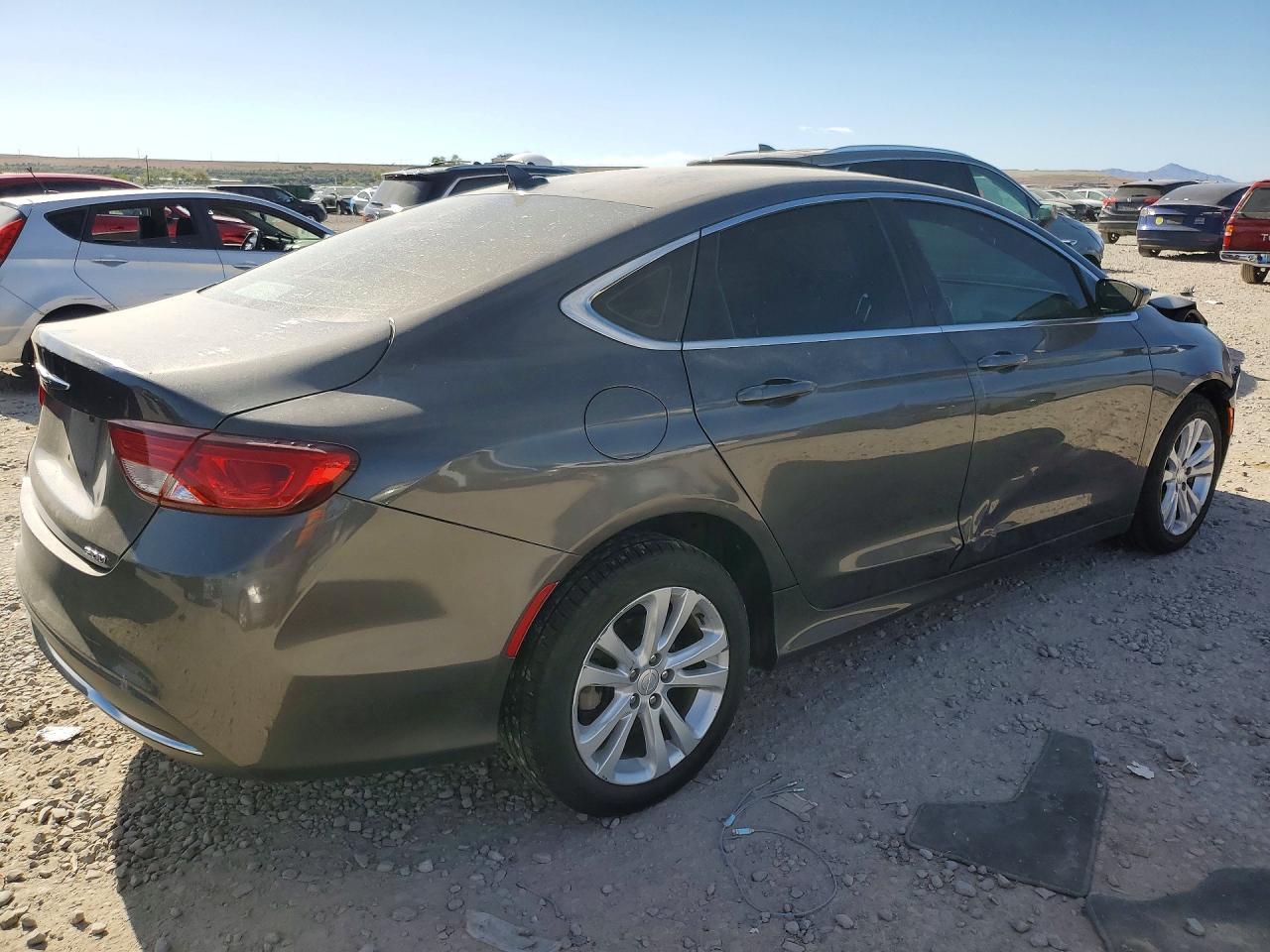 2015 Chrysler 200 Limited - Фото 3