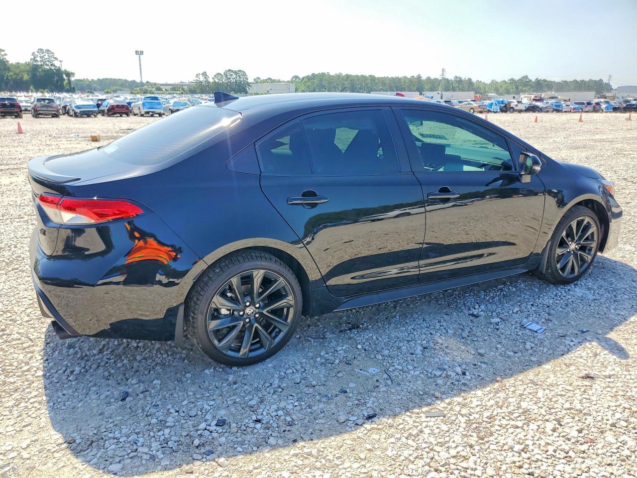 2026 Toyota Corolla Se - Image 3