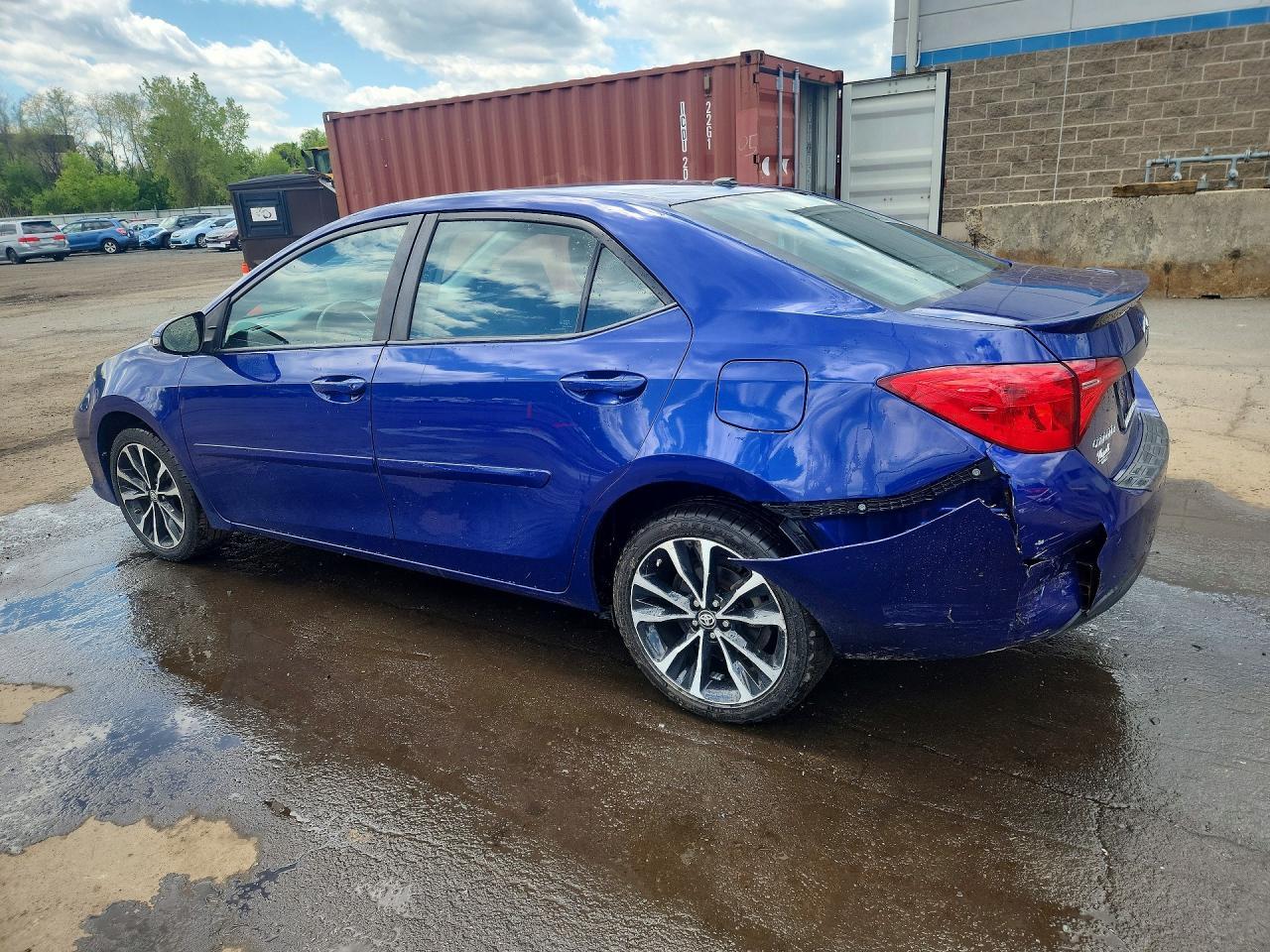 2017 Toyota Corolla Se - Image 2