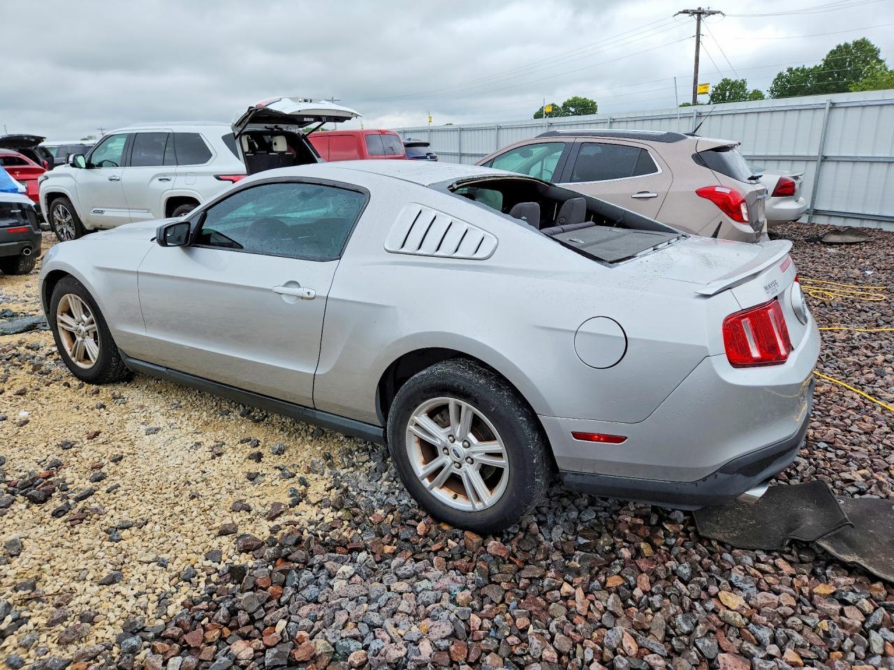 2012 Ford Mustang - Image 2