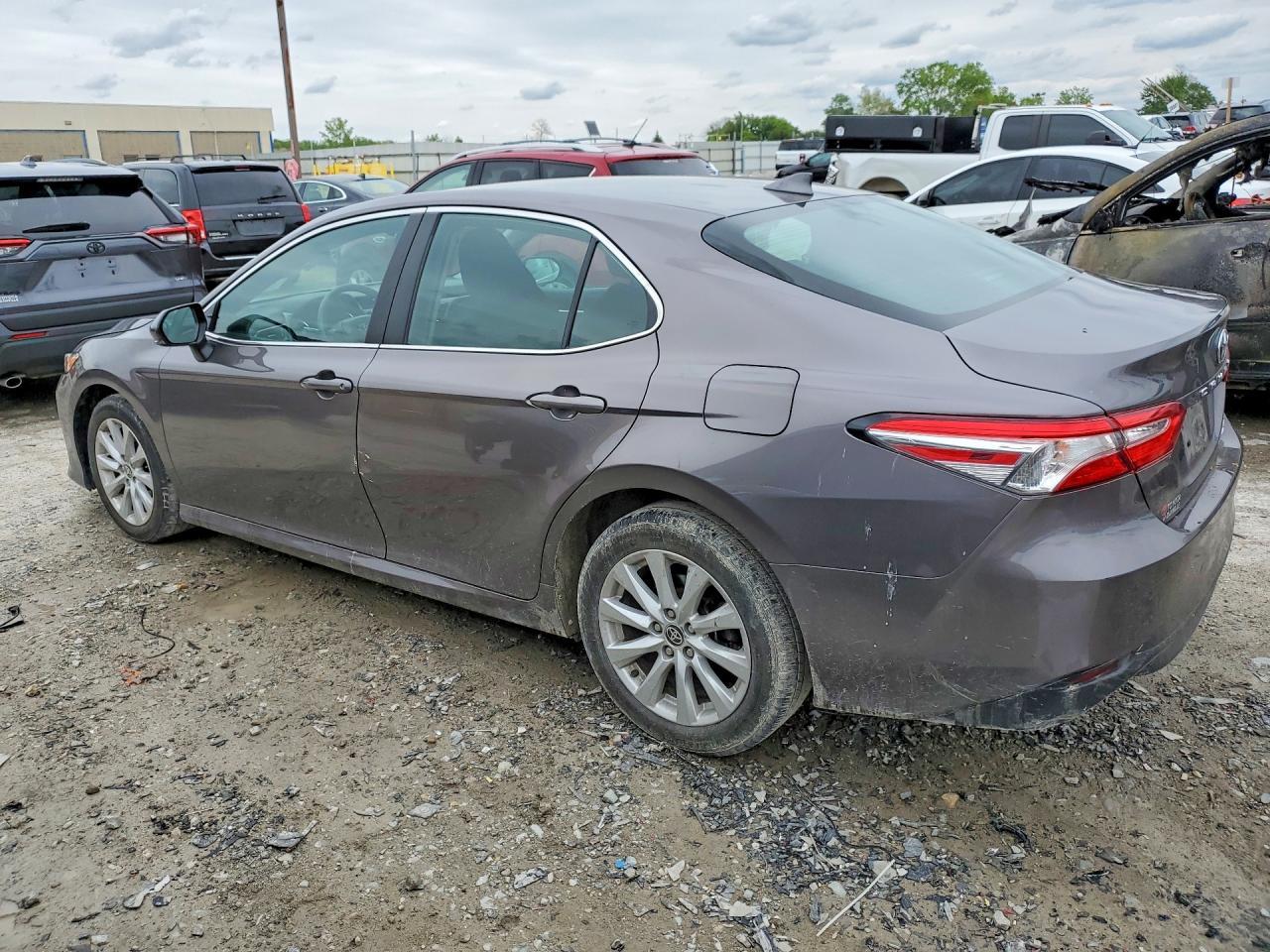 2020 Toyota Camry Le - Image 2