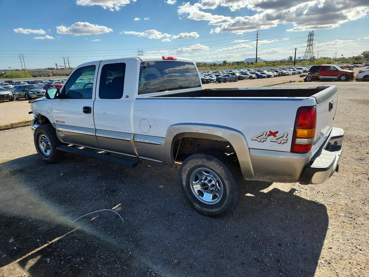 2000 GMC New Sierra K2500 - Фото 2