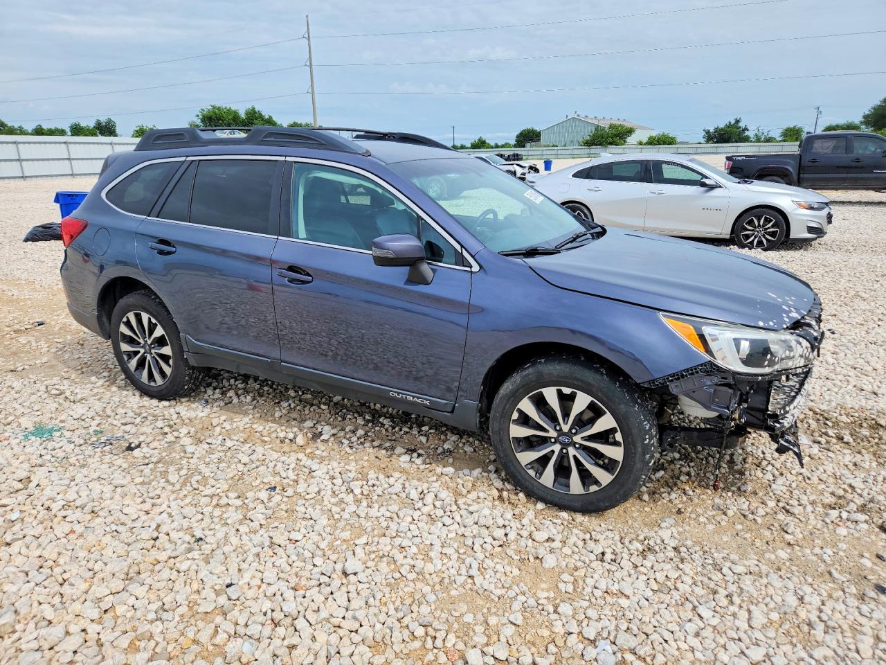2016 Subaru Outback 3.6R Limited - Image 4