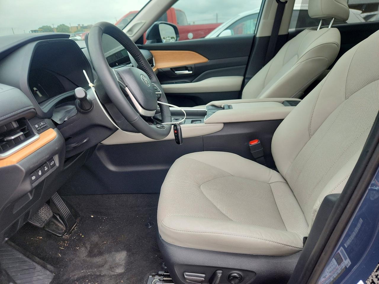 2026 Toyota Grand Highlander Hybrid Limited - Фото 7
