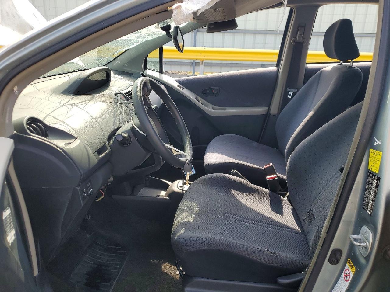 2010 Toyota Yaris Base - Image 7