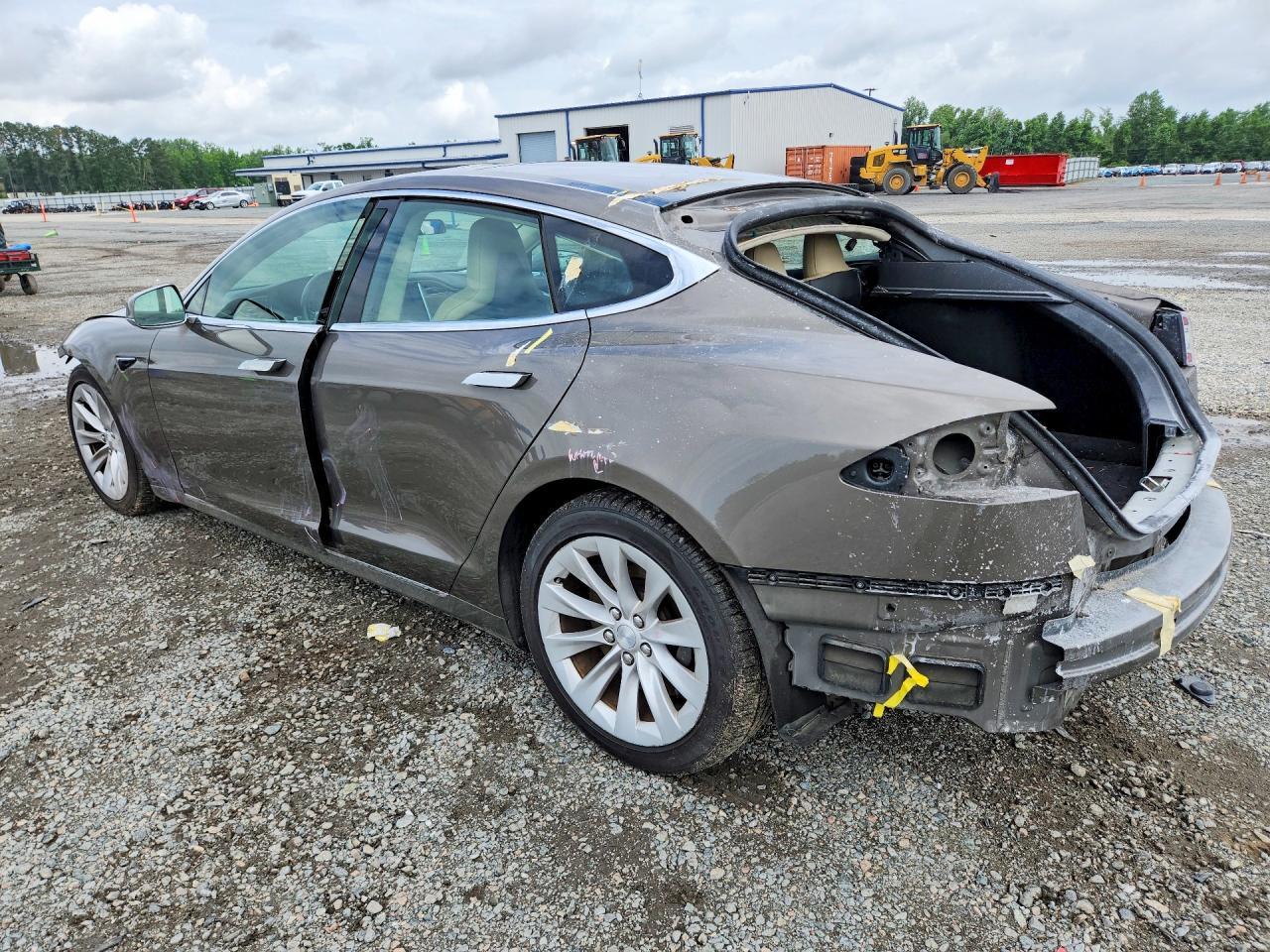 2016 Tesla Model S - Фото 2