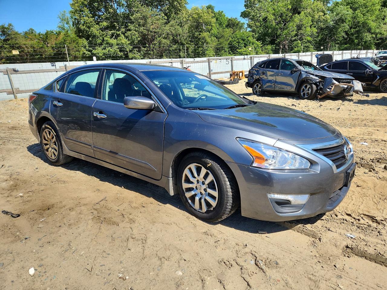 2015 Nissan Altima 2.5 S - Фото 4