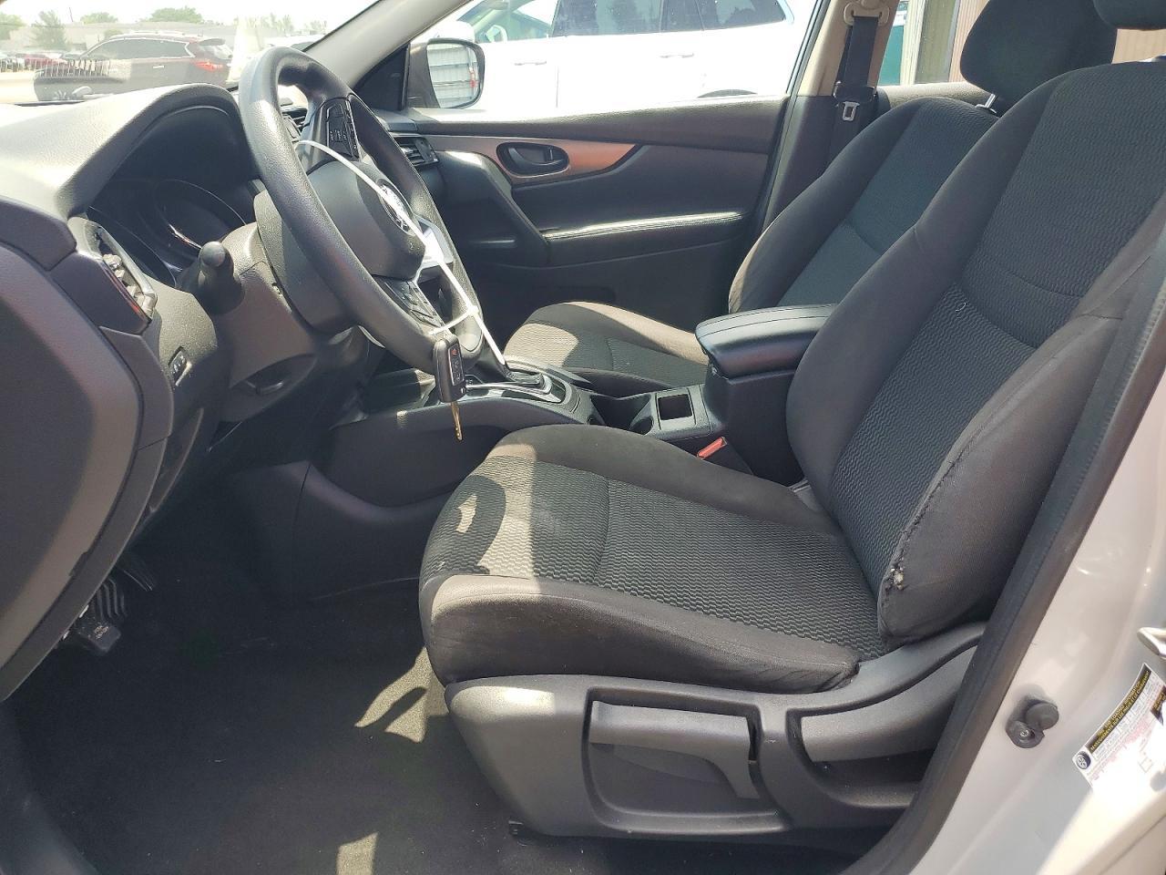 2020 Nissan Rogue Sport S - Image 7