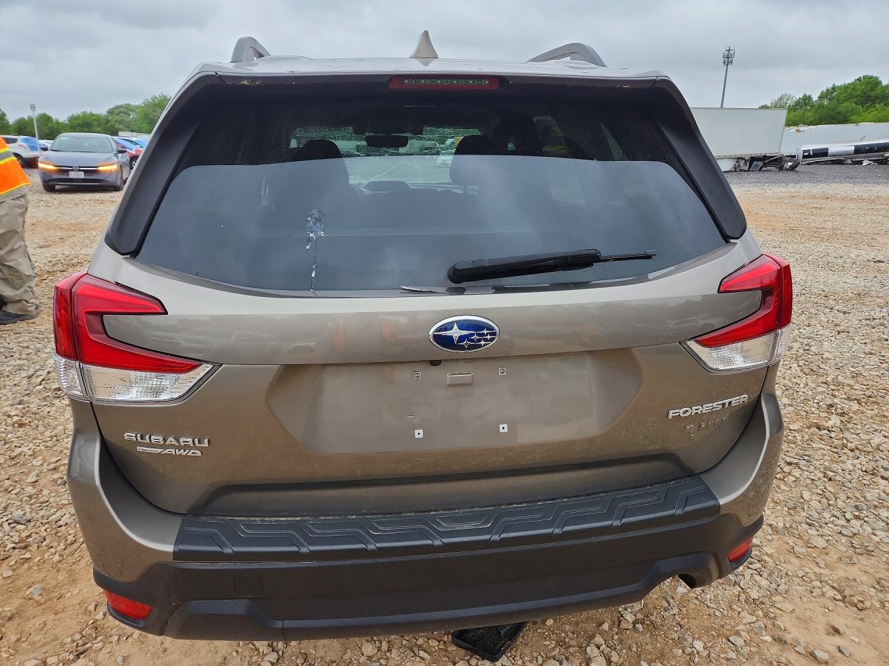 2020 Subaru Forester Premium - Фото 6