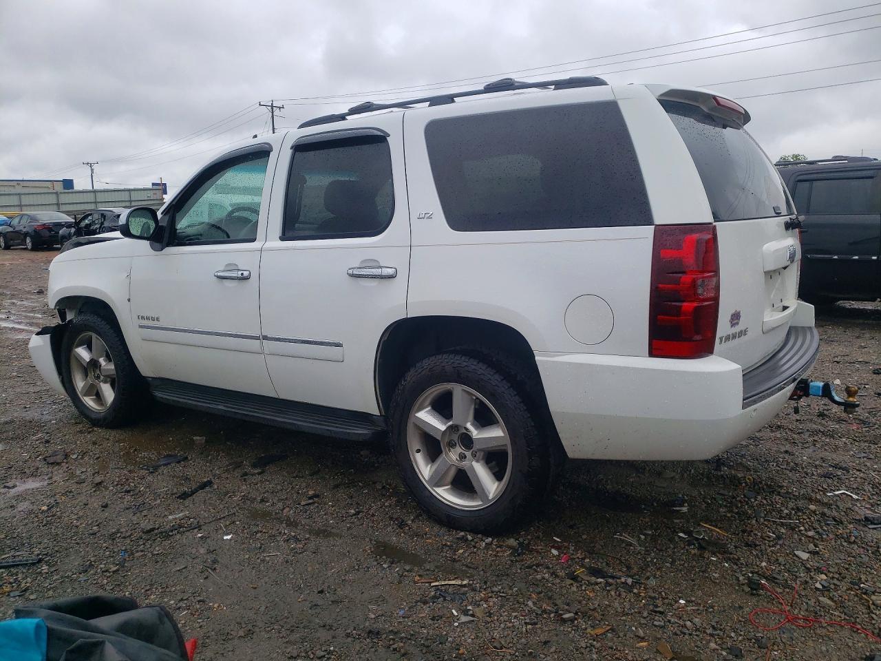 2011 Chevrolet Tahoe K1500 Ltz - Image 2