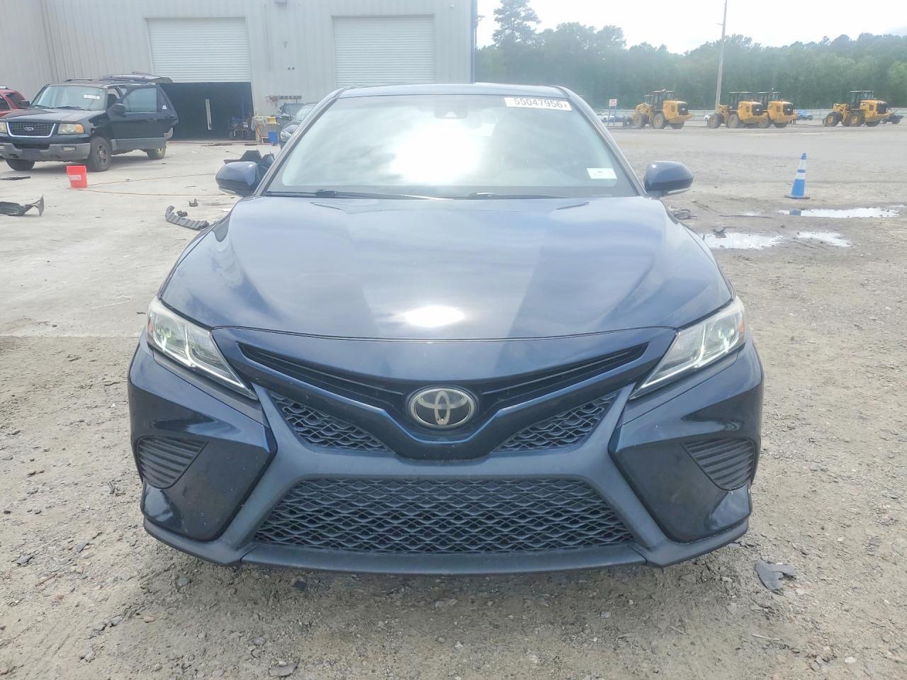 2018 Toyota Camry Se - Фото 5