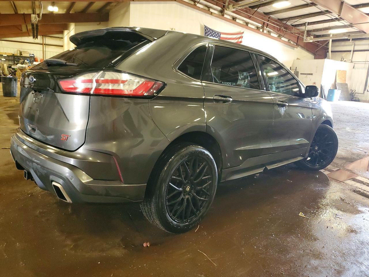 2019 Ford Edge St - Фото 3