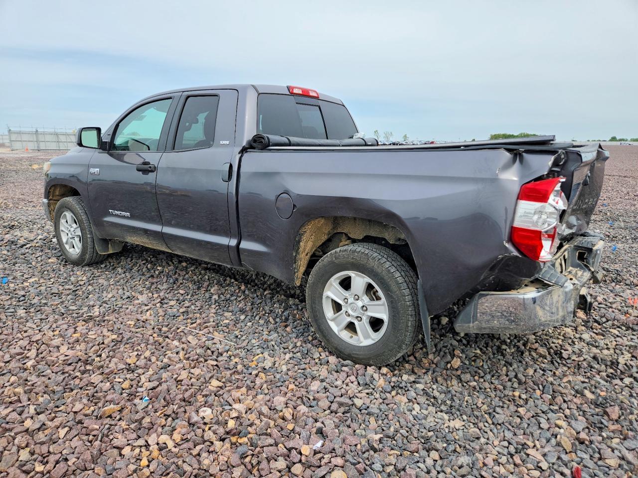 2018 Toyota Tundra Sr5 - Image 2