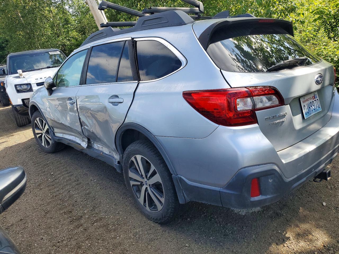 2019 Subaru Outback 3.6R Limited - Image 2