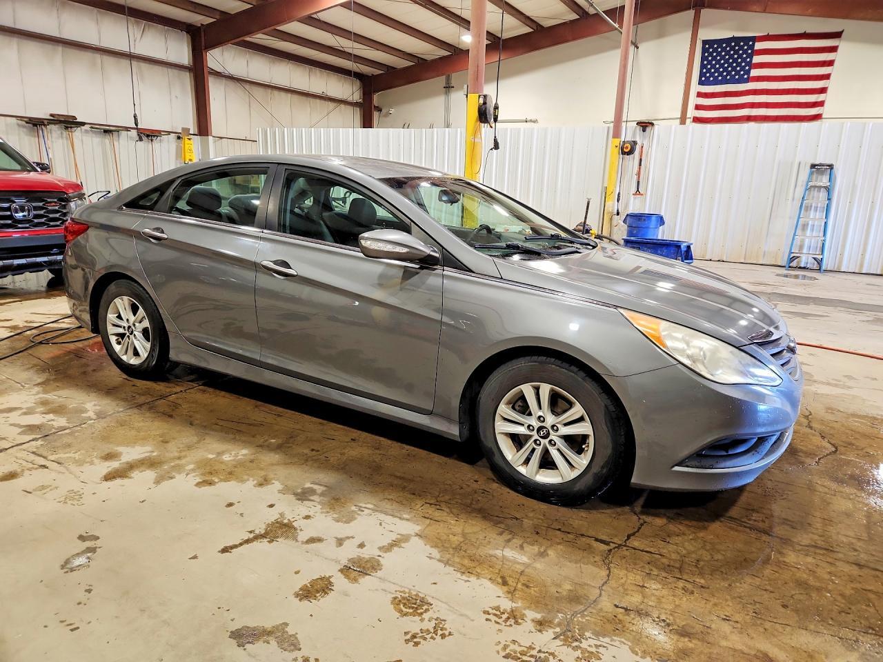 2014 Hyundai Sonata Gls - Image 4