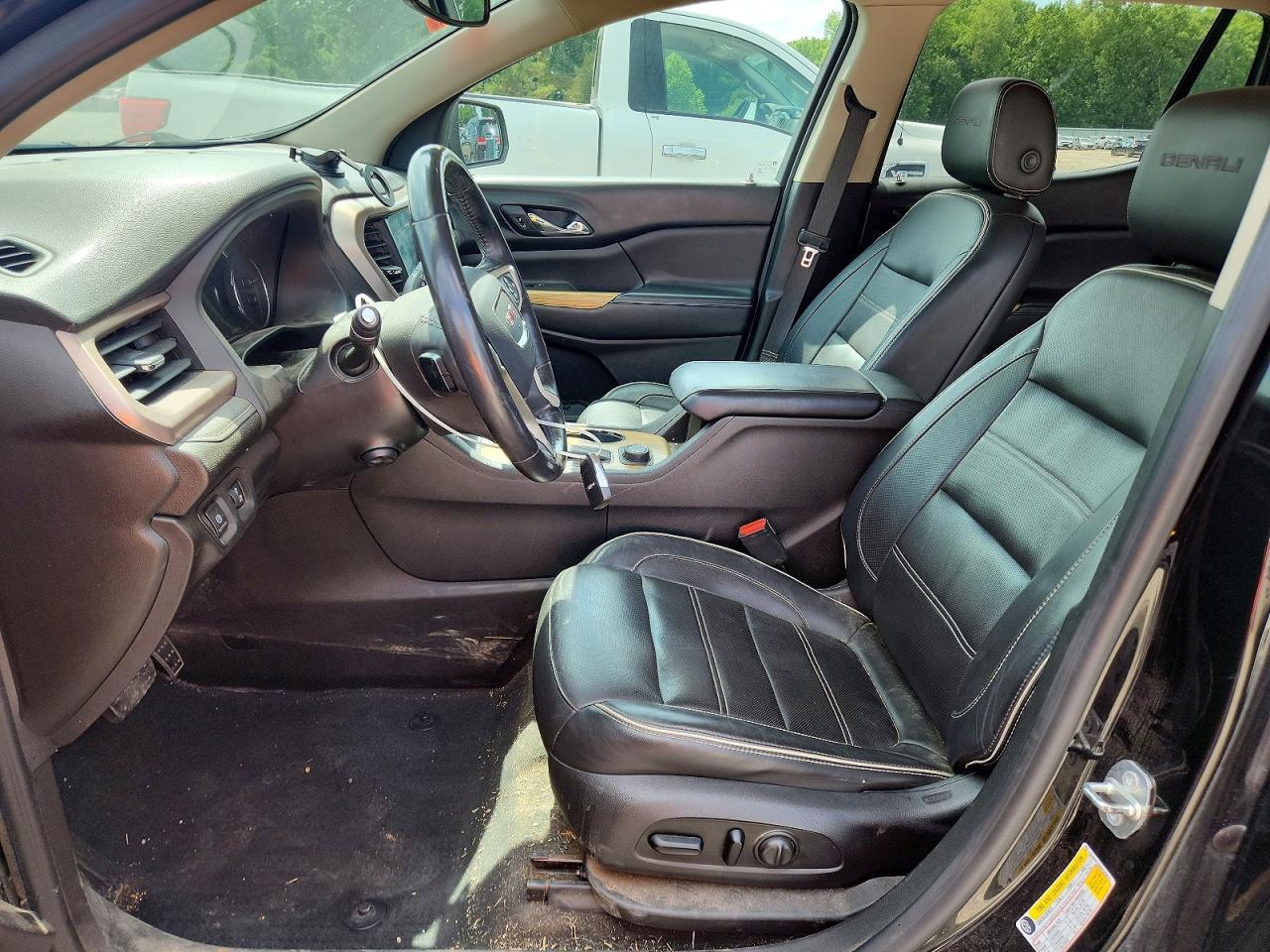2017 GMC Acadia Denali - Фото 7