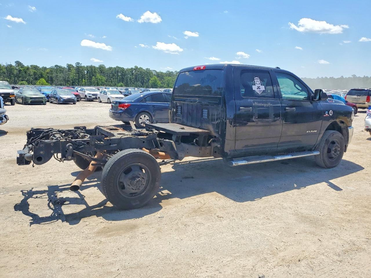 2021 Ram 3500 Tradesman 4X4 8' Box - Фото 4
