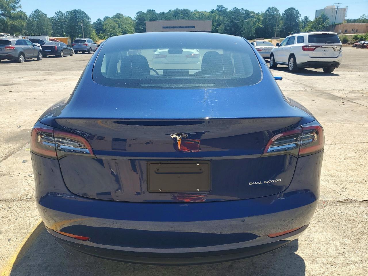 2022 Tesla Model 3 - Image 6