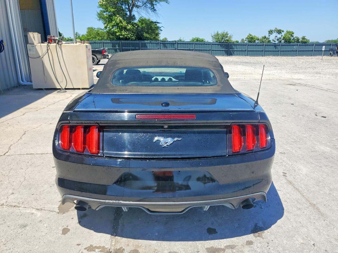 2016 Ford Mustang - Image 6