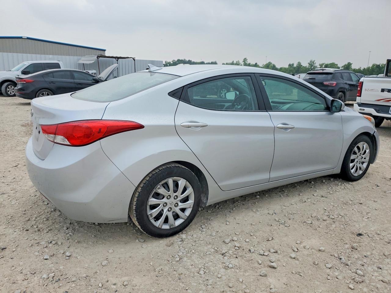 2013 Hyundai Elantra Gls - Фото 3