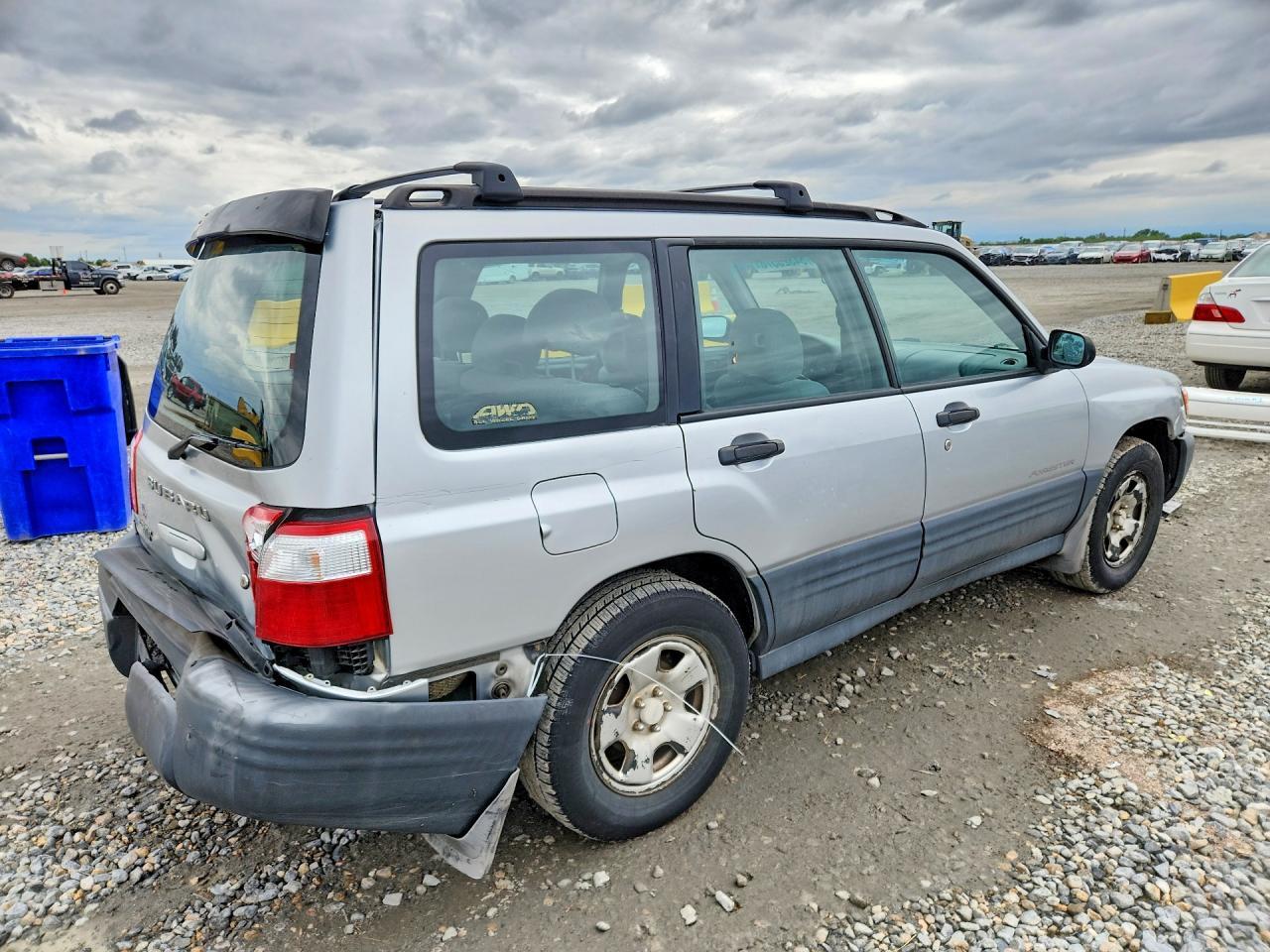 2002 Subaru Forester L - Фото 3