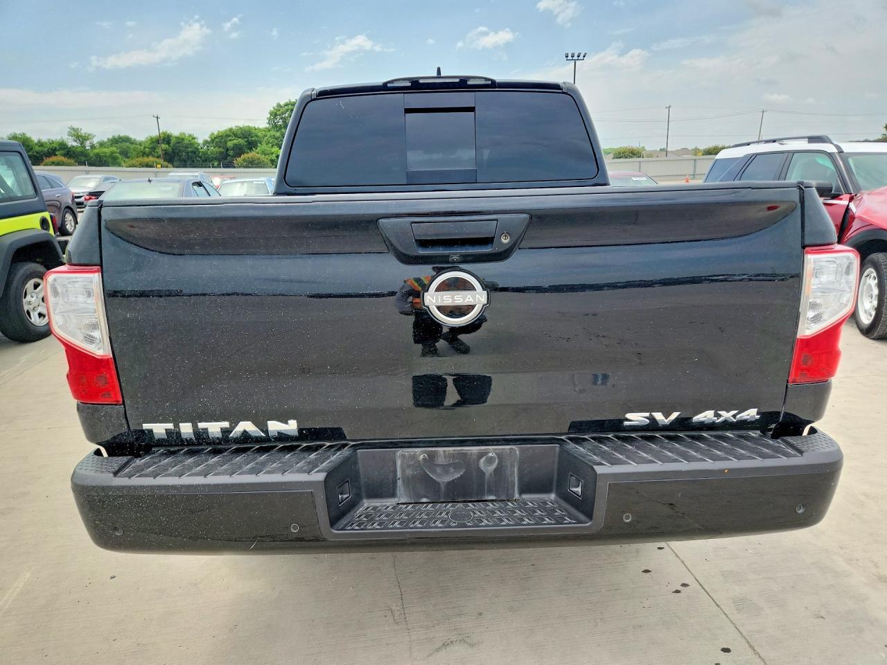 2023 Nissan Titan S - Фото 6