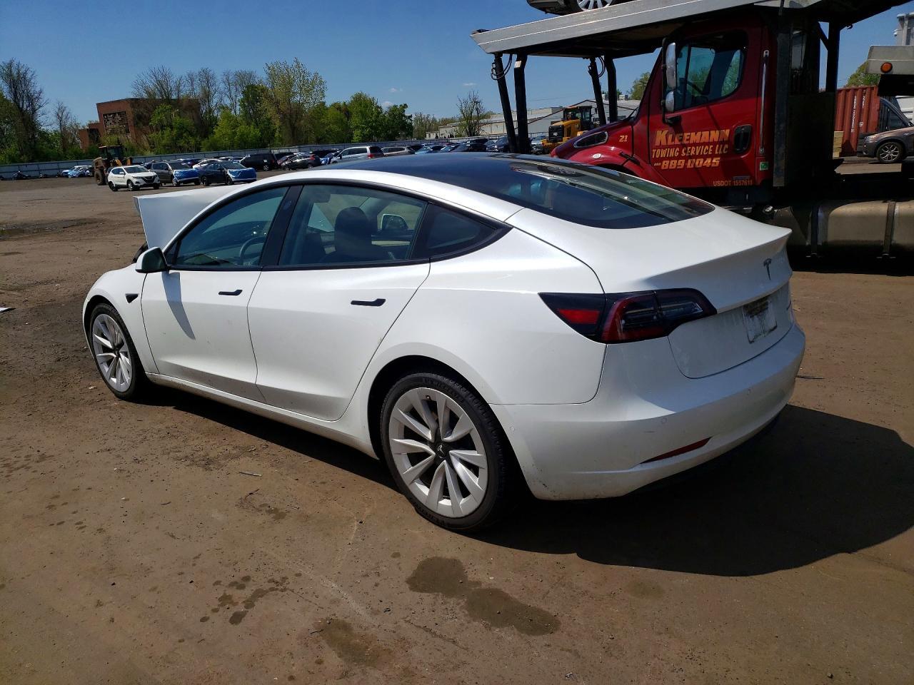 2022 Tesla Model 3 - Фото 2