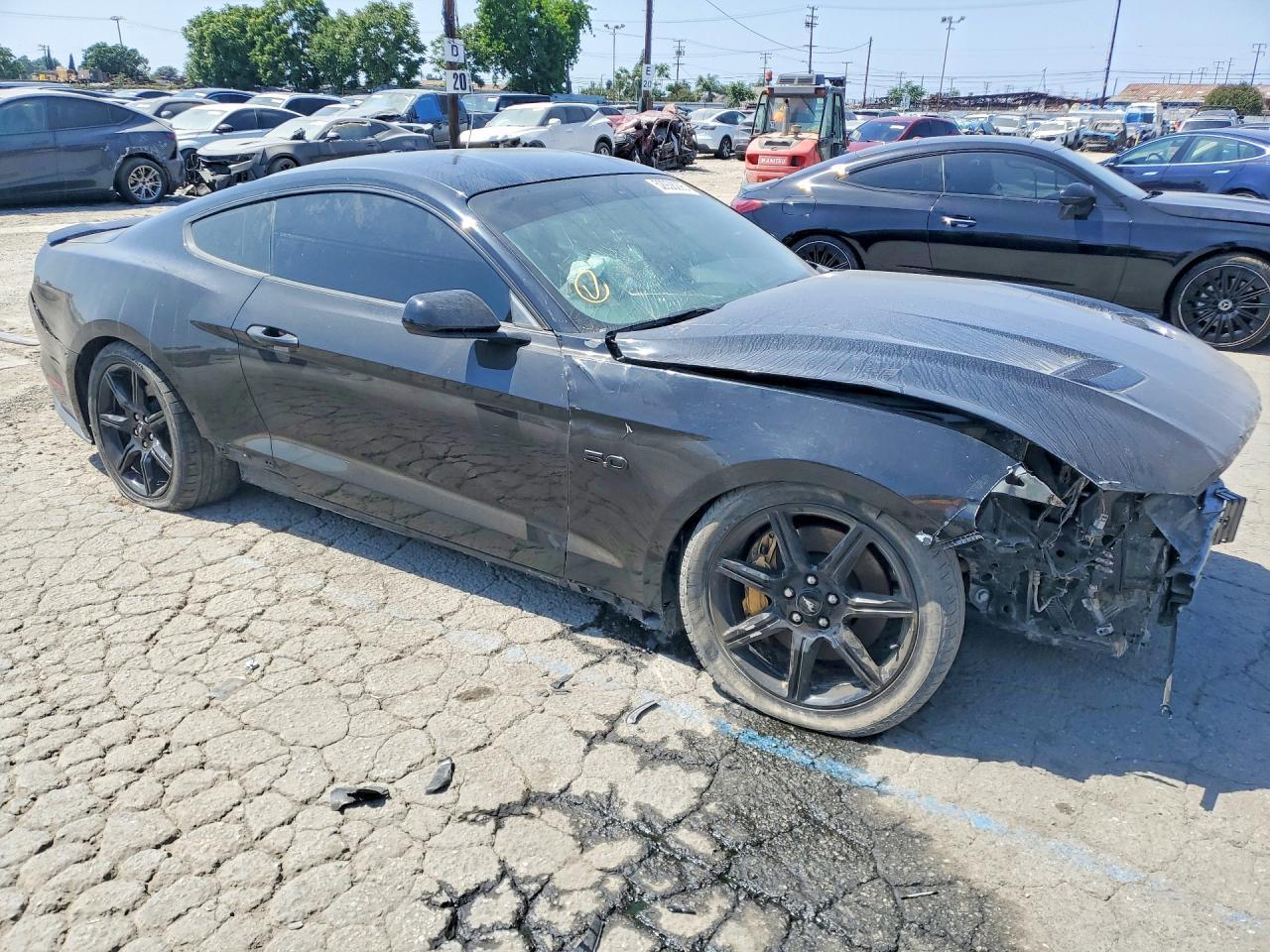2020 Ford Mustang Gt - Фото 4