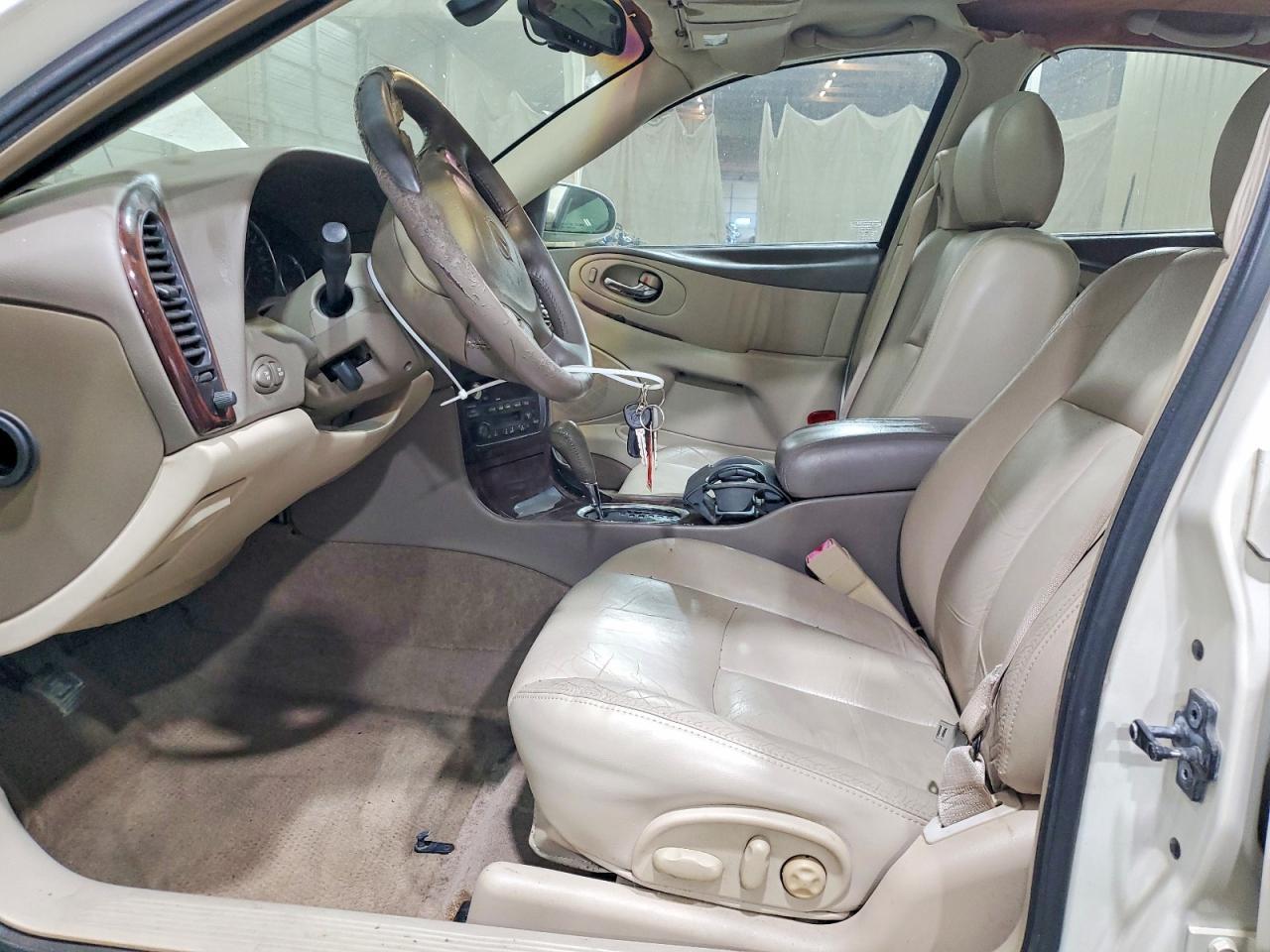 2002 Oldsmobile Aurora - Image 7