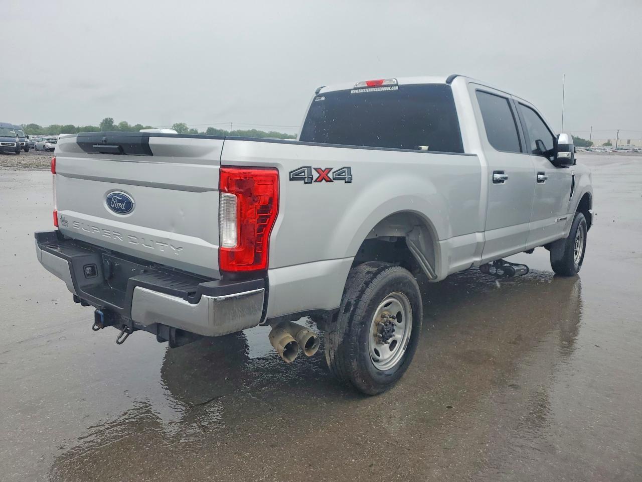2018 Ford F250 4Wd 6.7L V8 Tdsl Xlt Crew Cab - Фото 3