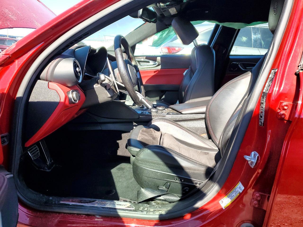 2018 Alfa Romeo Giulia Quadrifoglio - Image 7