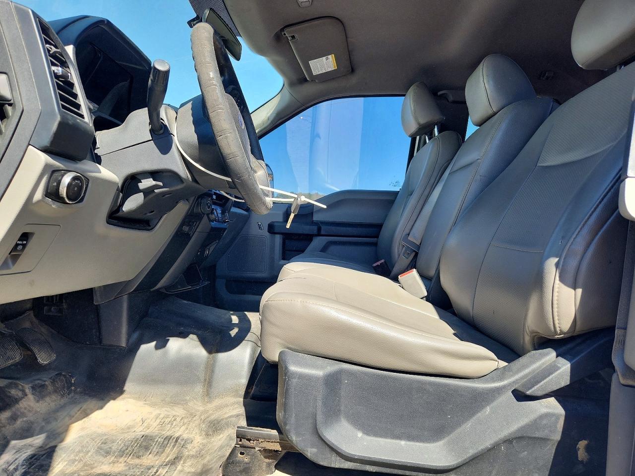 2016 Ford F150 Super Cab - Image 7