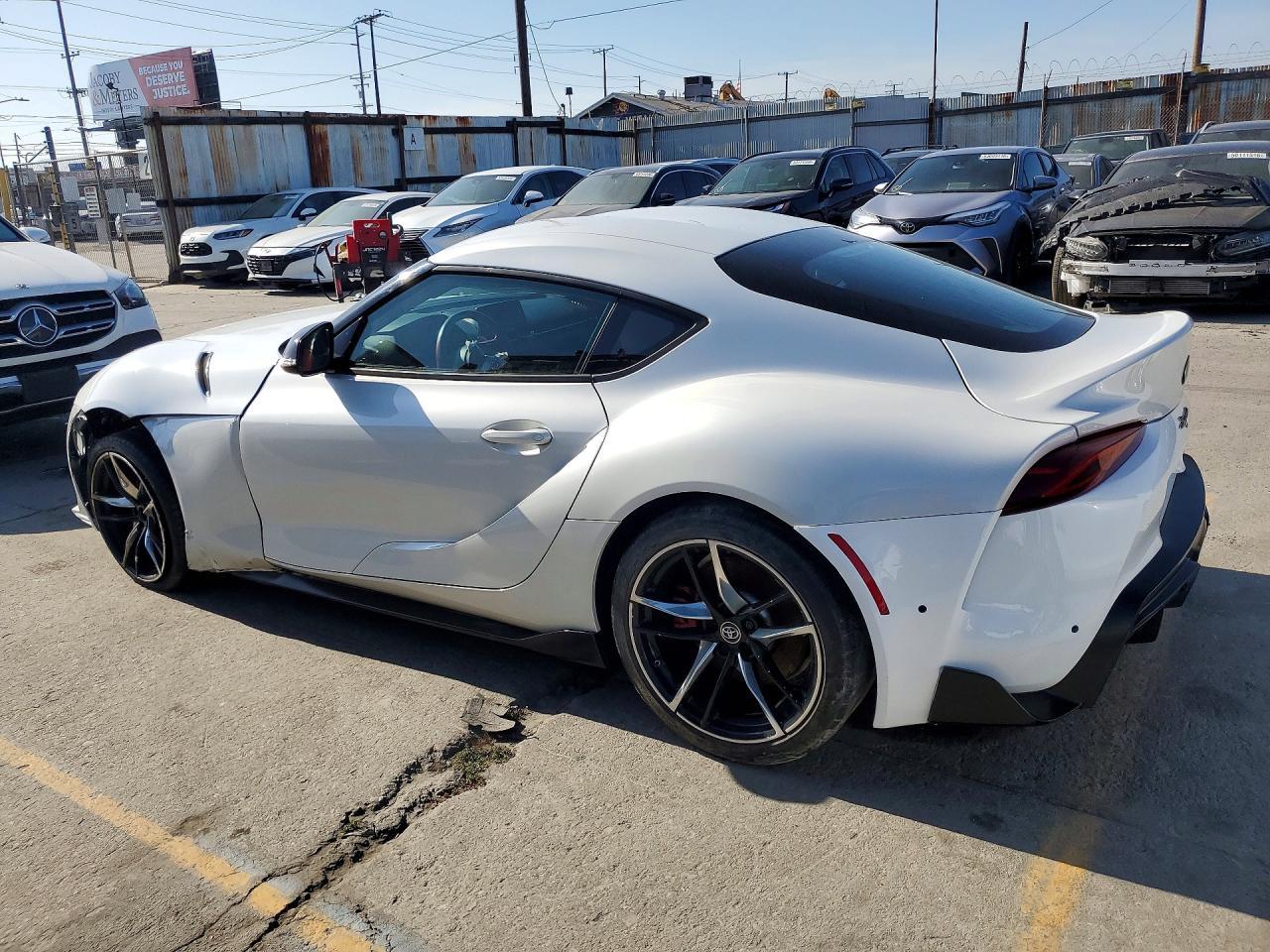 2022 Toyota Gr Supra 3.0 Premium - Фото 2