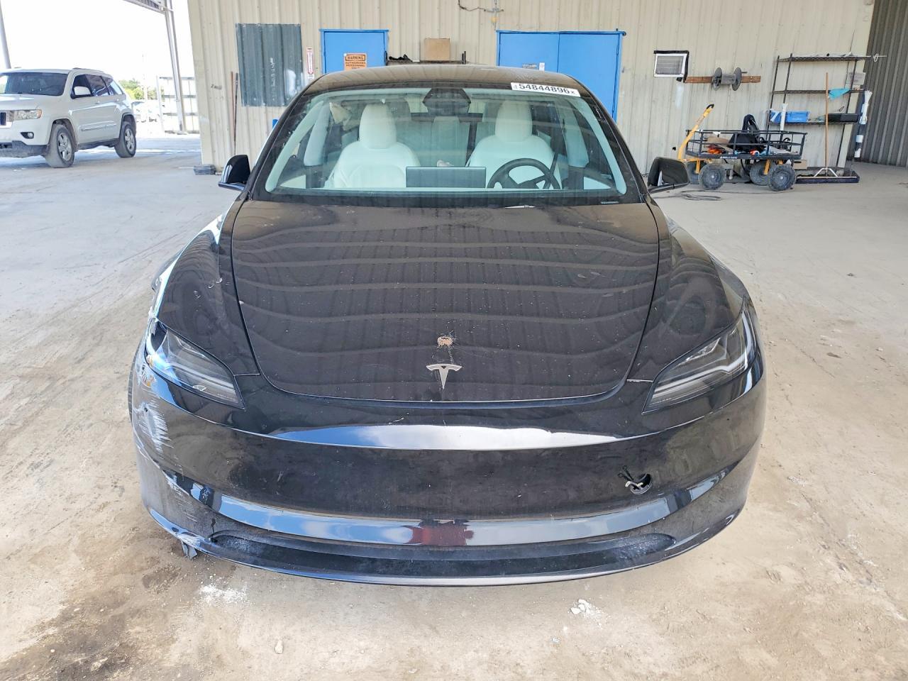 2025 Tesla Model 3 - Фото 5
