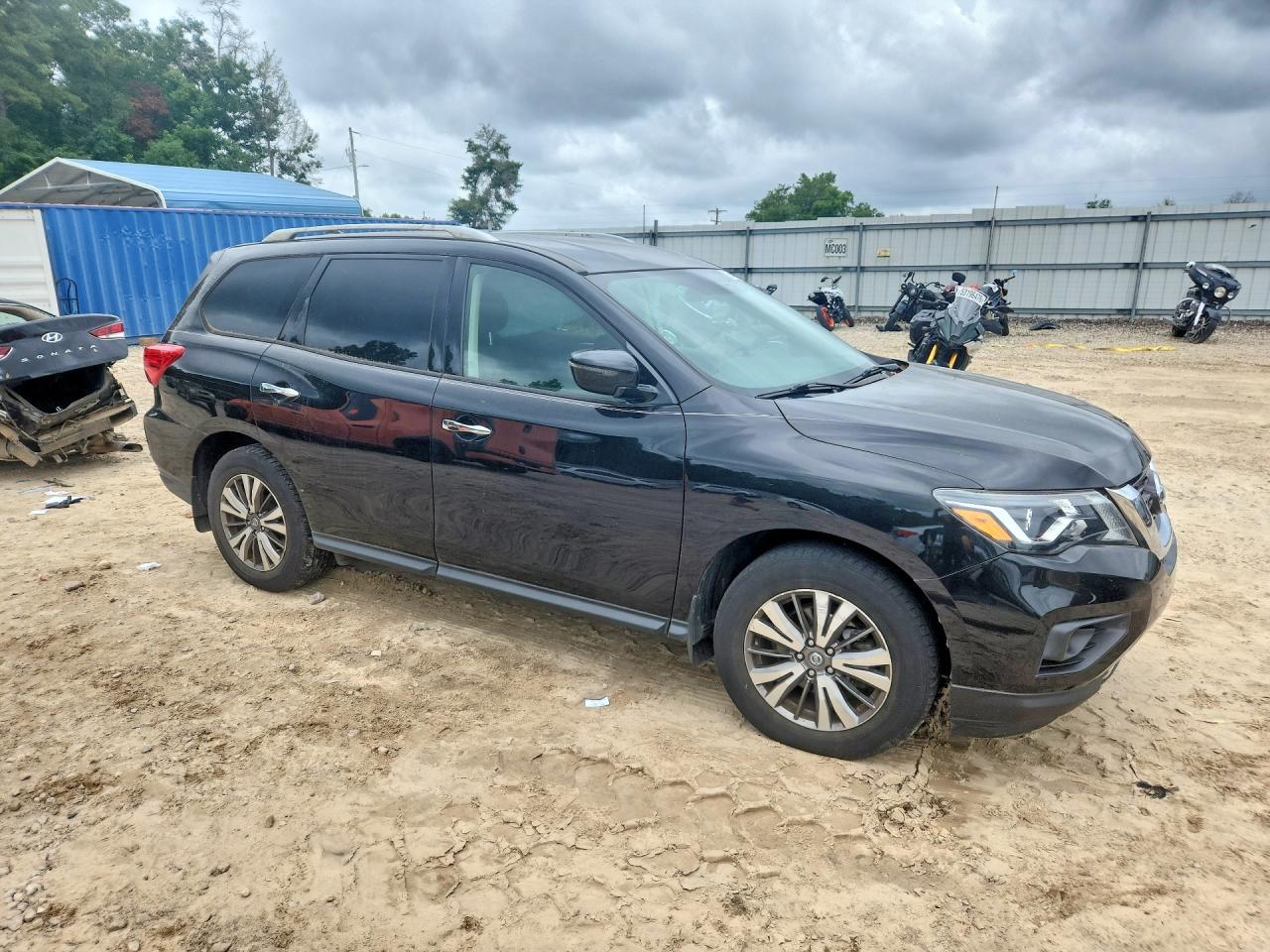 2019 Nissan Pathfinder S - Фото 4