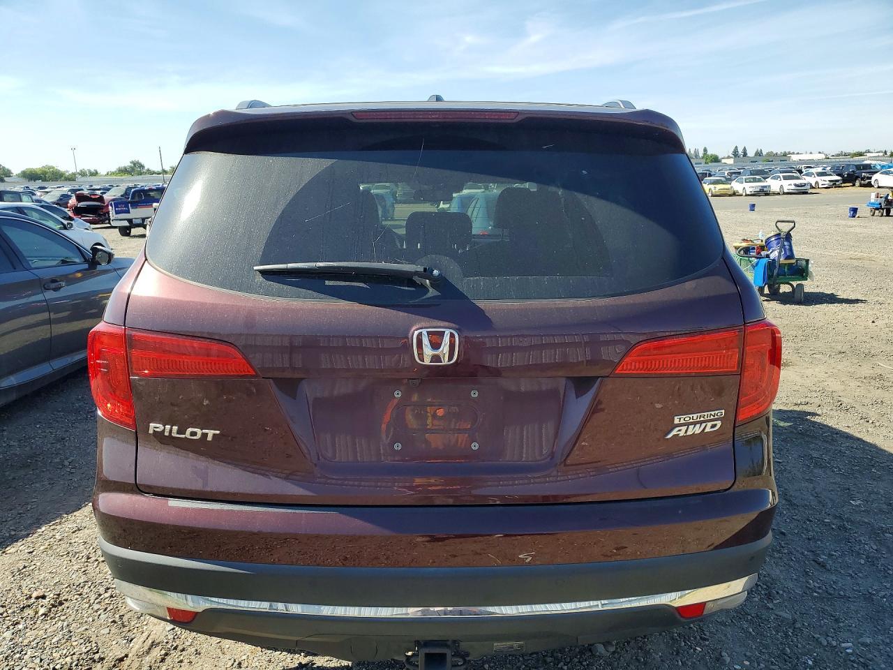 2017 Honda Pilot Touring - Image 6