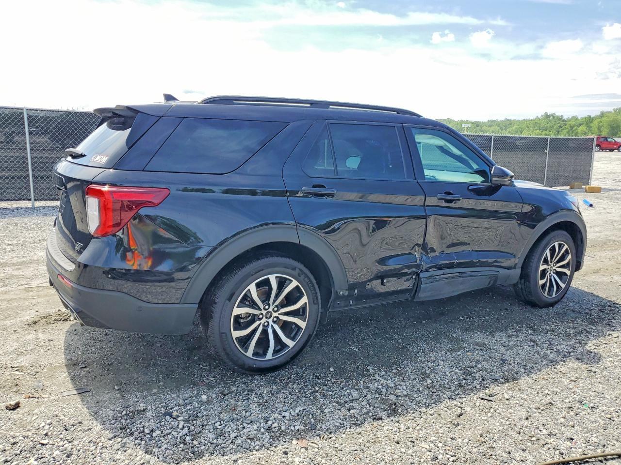 2020 Ford Explorer St - Image 3
