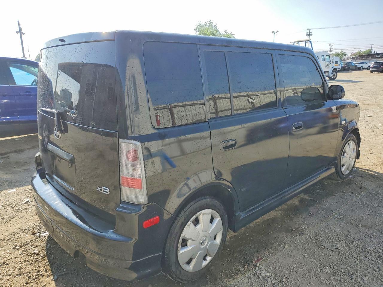 2006 Toyota Scion Xb - Фото 3