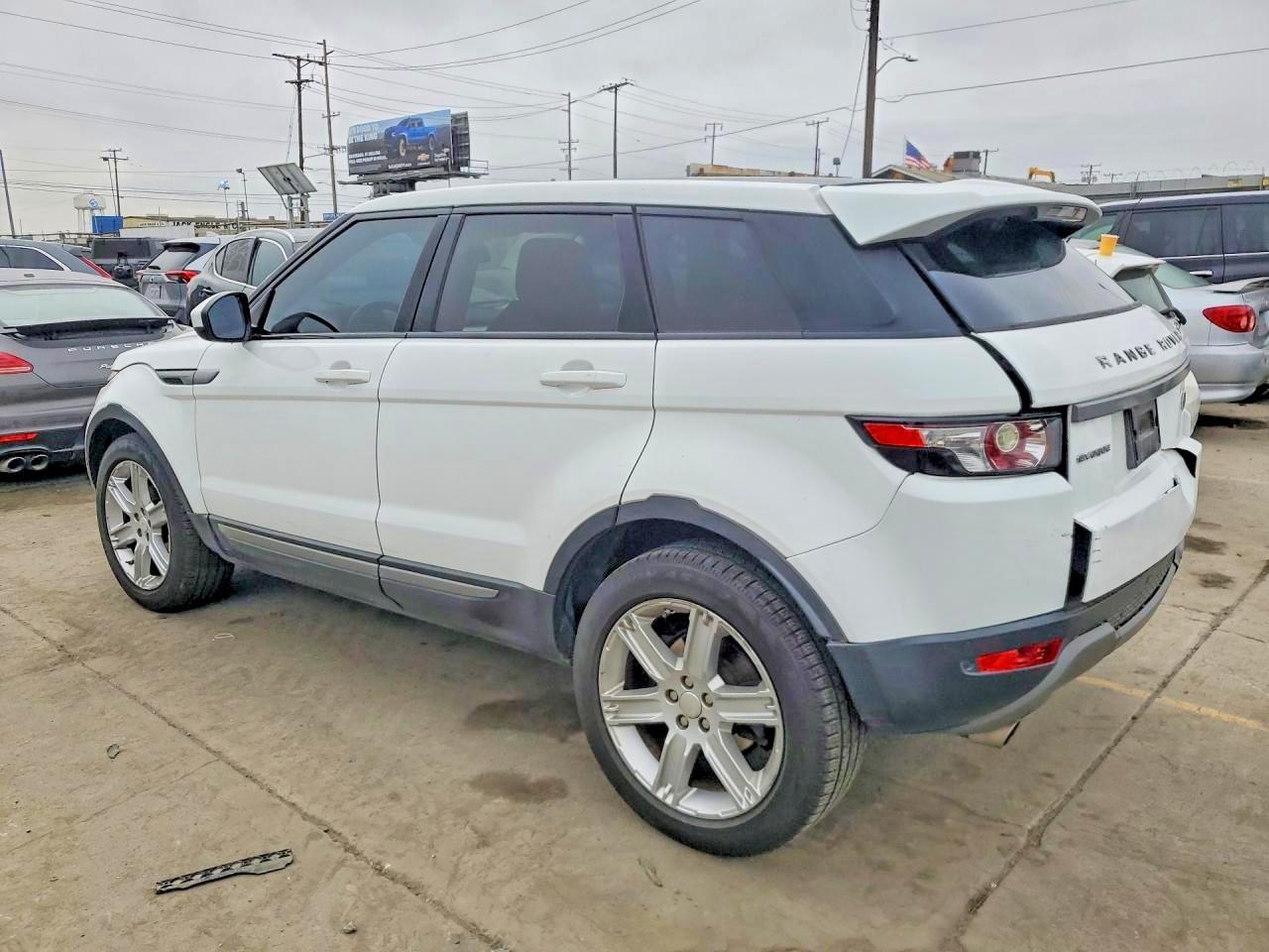 2015 Land Rover Range Rover Evoque Pure Plus - Фото 2