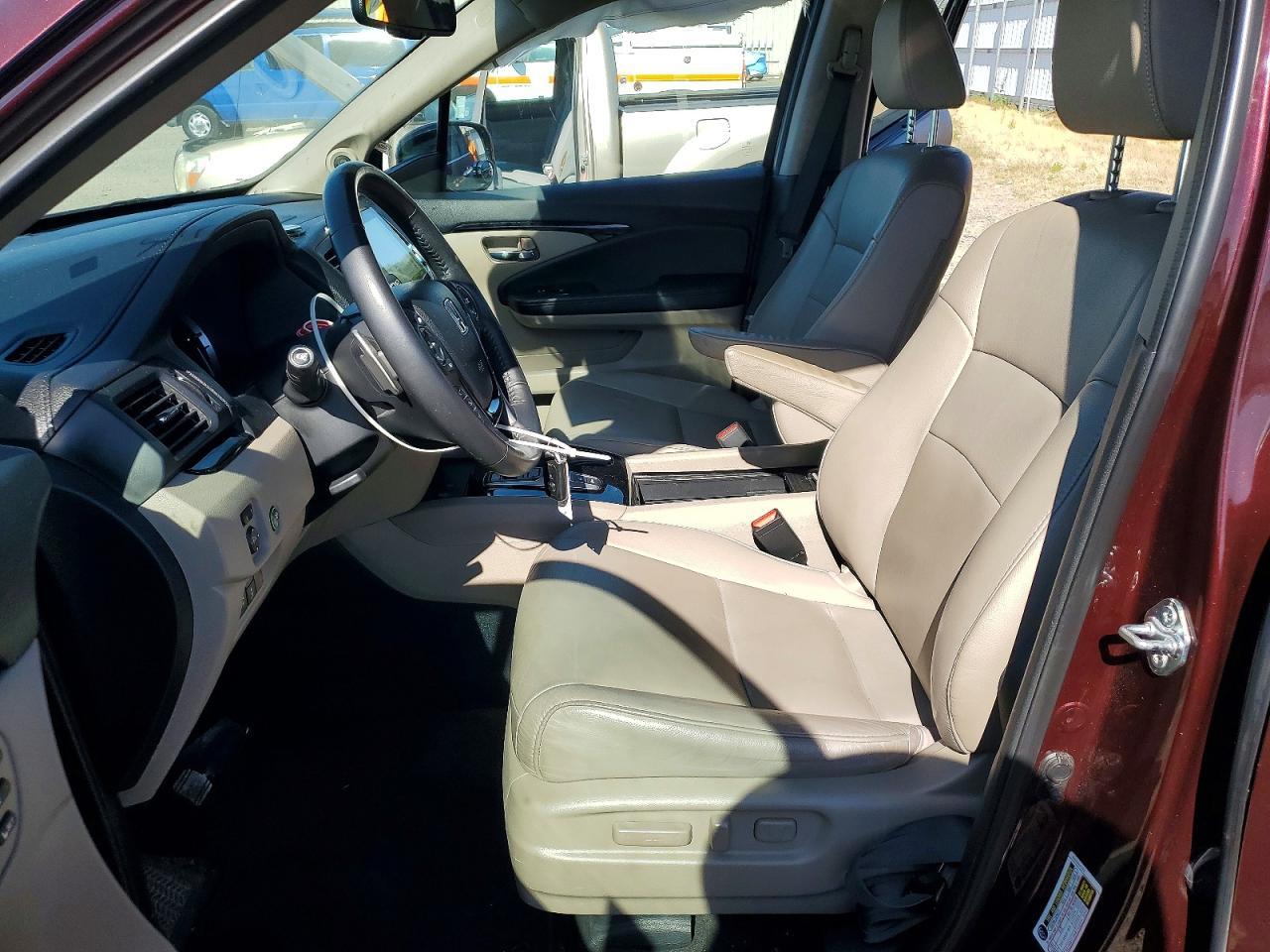 2017 Honda Pilot Touring - Image 7